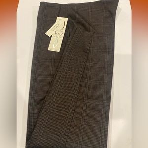 New, Zac & Rachel women’s pants, size Large